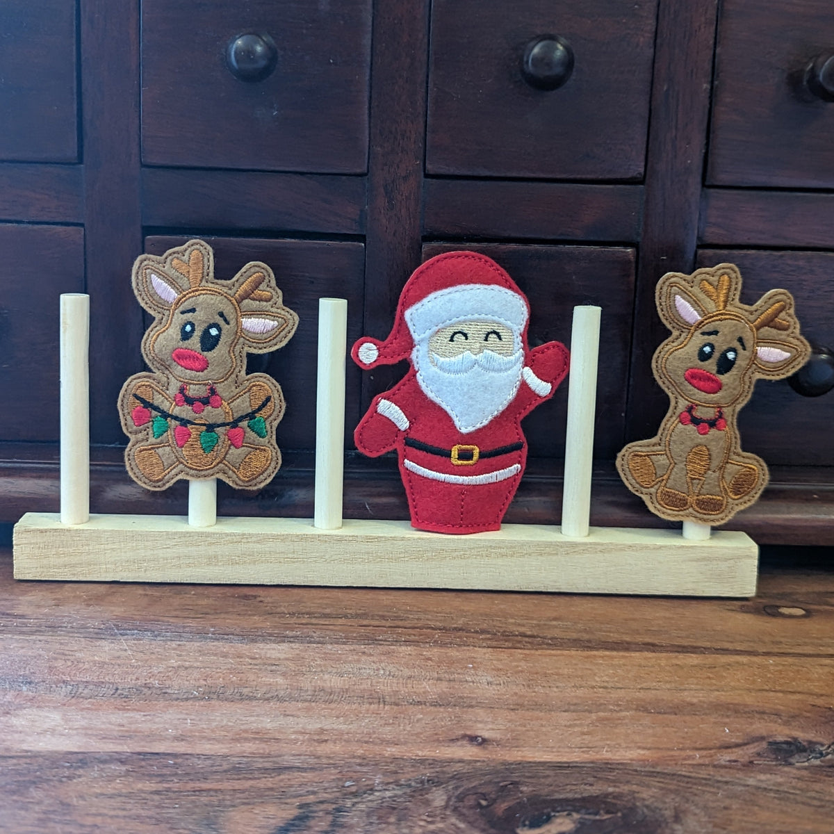 Handmade Rudolph Finger Puppet – The Craft Rebellion